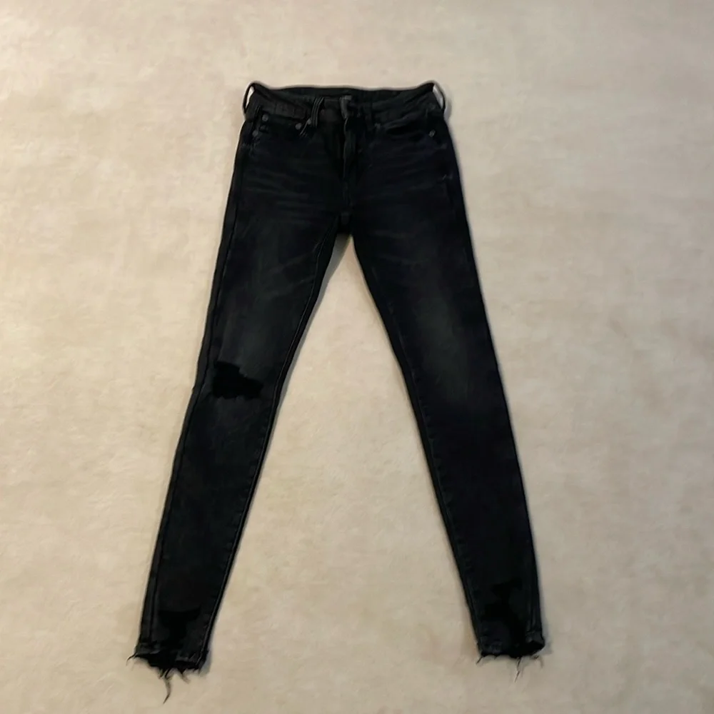 American Eagle Distressed Next Level Stretch Jeggings in black size 6 long - Picture 1 of 10